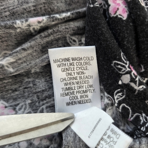 Croft & Barrow Intimates Floral Sleep Shirt 2X Black Pink Lace Detail Nightgown - Picture 7 of 8